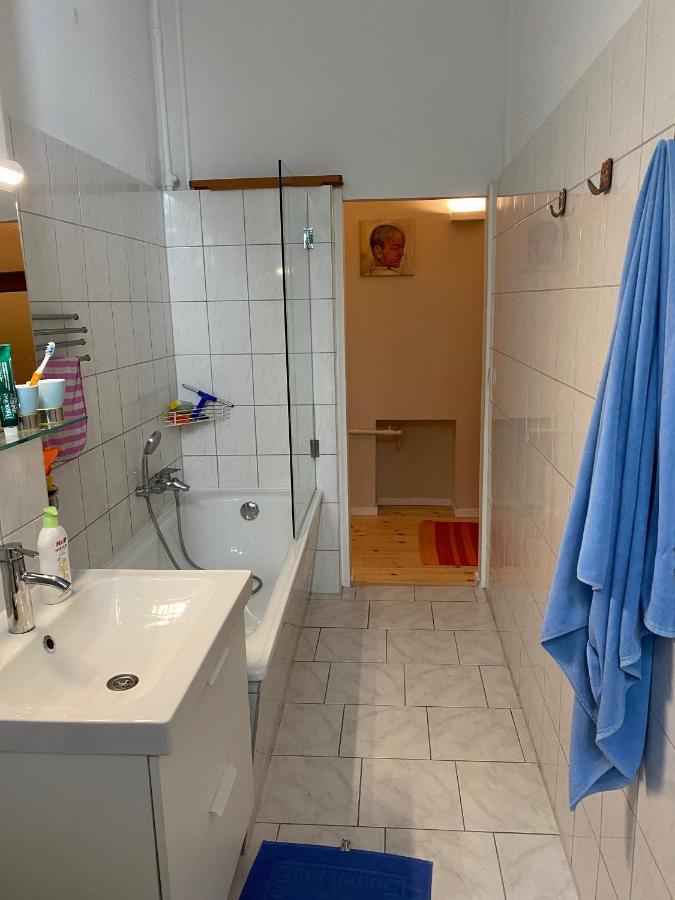 Fewo Gruene Mommsenstrasse - Bei Becker Klingeln Appartement *