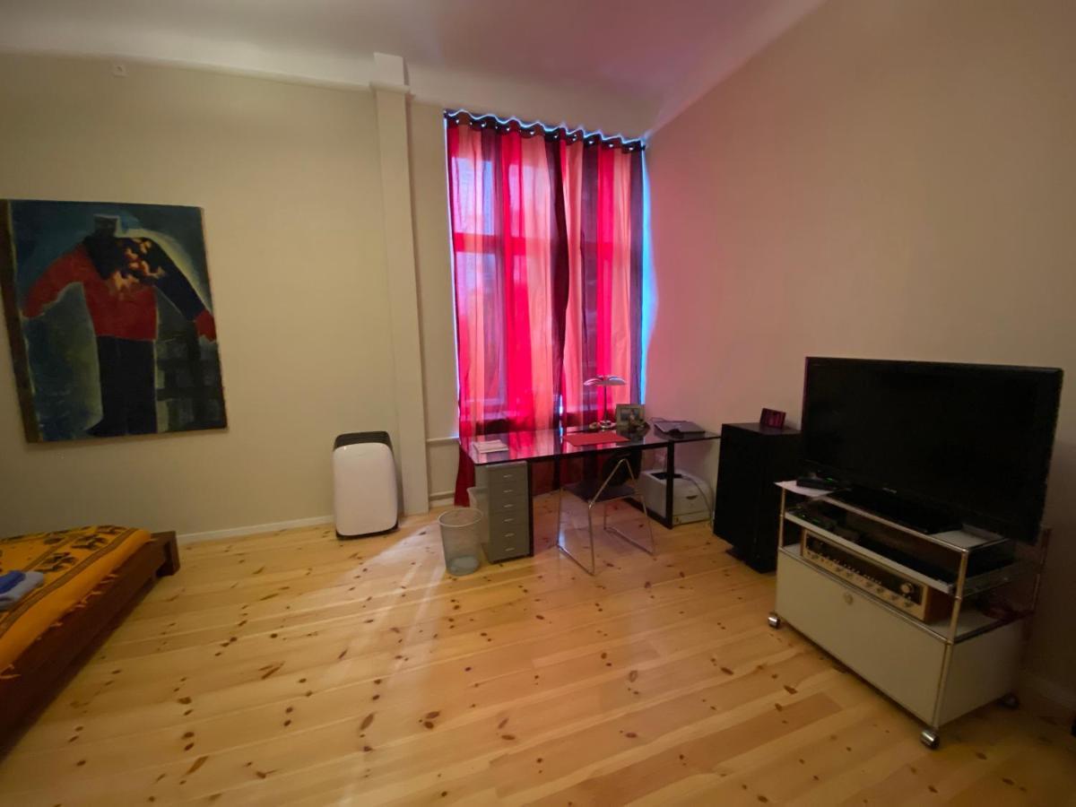 Appartement Fewo Gruene Mommsenstrasse - Bei Becker Klingeln *